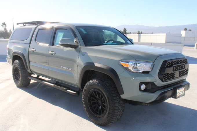 Used 2022 Toyota Tacoma TRD Off-Road AWD/4WD image 2