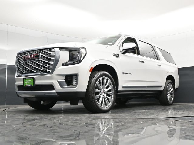 Used 2022 GMC Yukon XL Denali AWD/4WD image 59