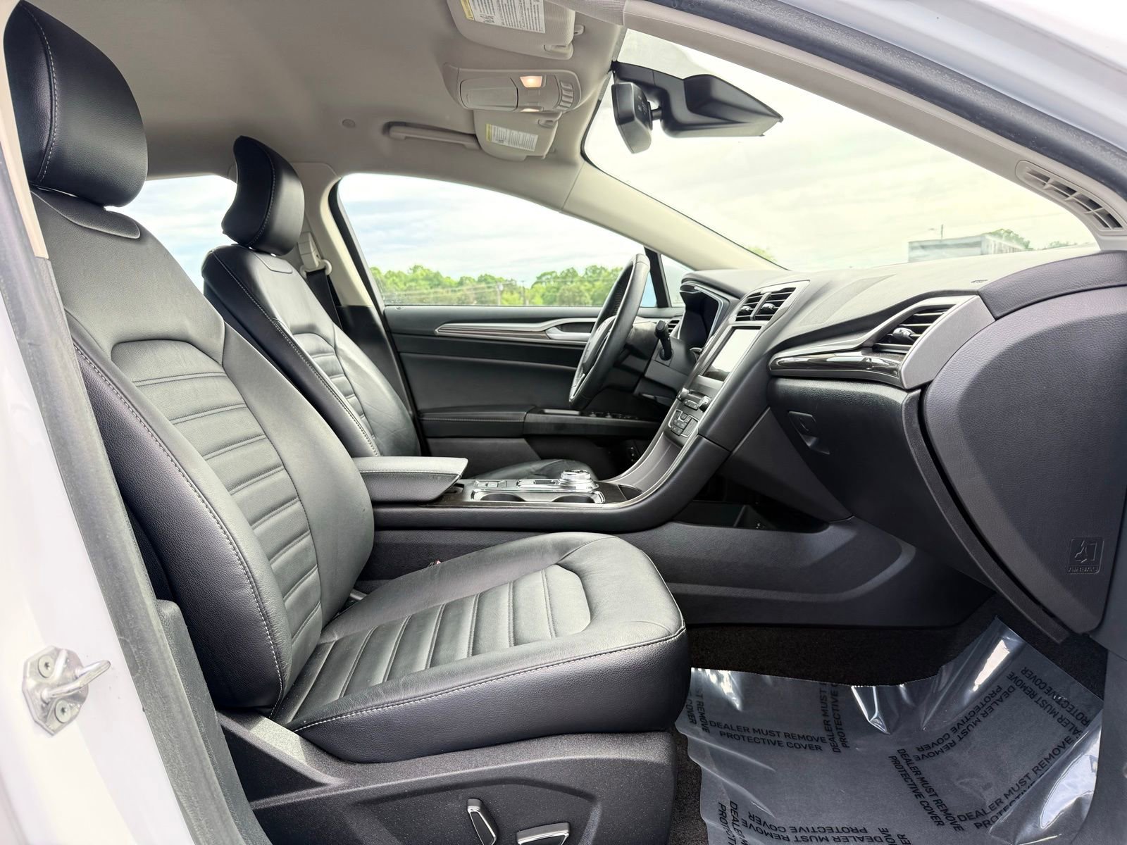 Used 2018 Ford Fusion SE w/ Equipment Group 602A FWD image 20