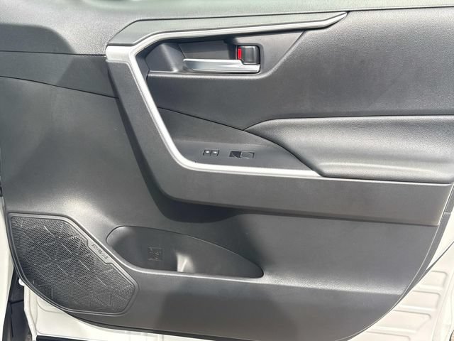 Used 2020 Toyota RAV4 XLE Premium FWD image 18