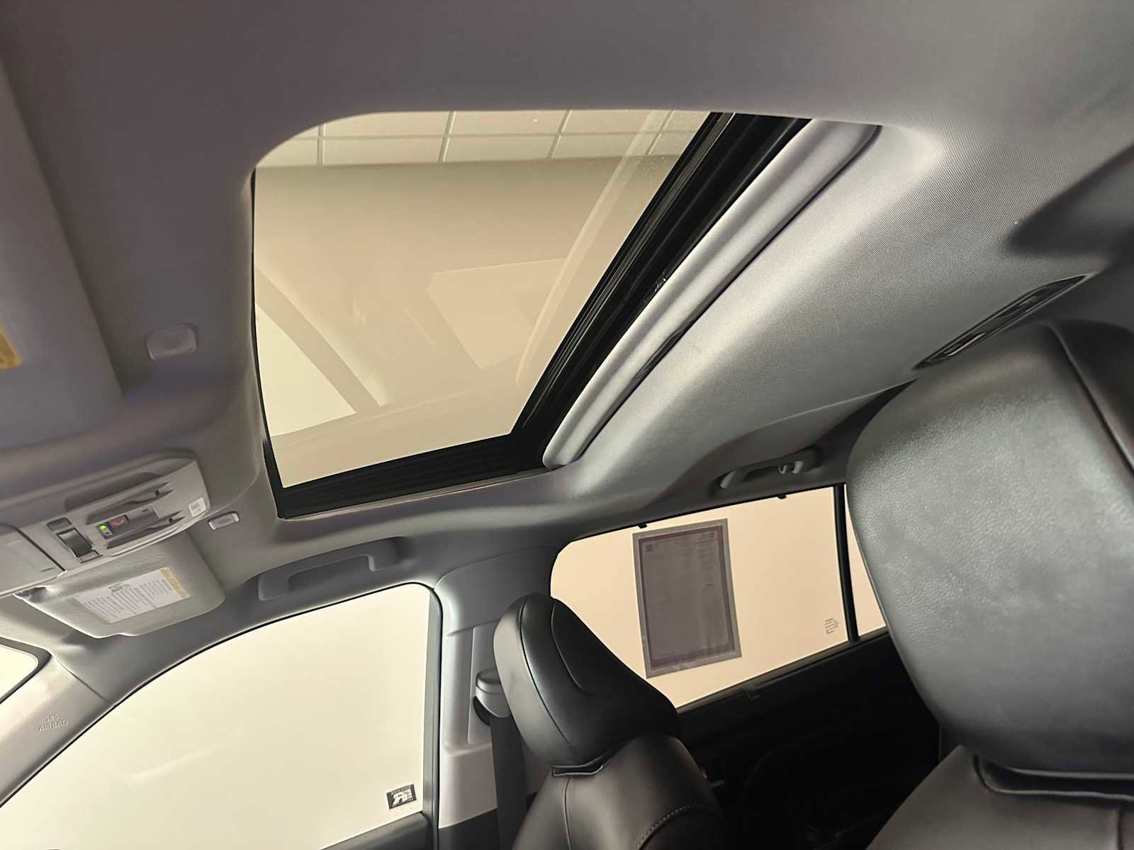 Certified 2025 Toyota Highlander XLE image 20