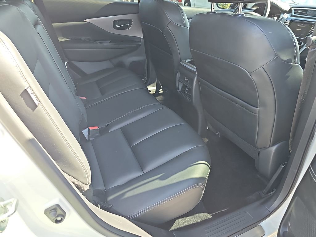 Used 2023 Nissan Murano SV w/ SV Midnight Edition Package image 14