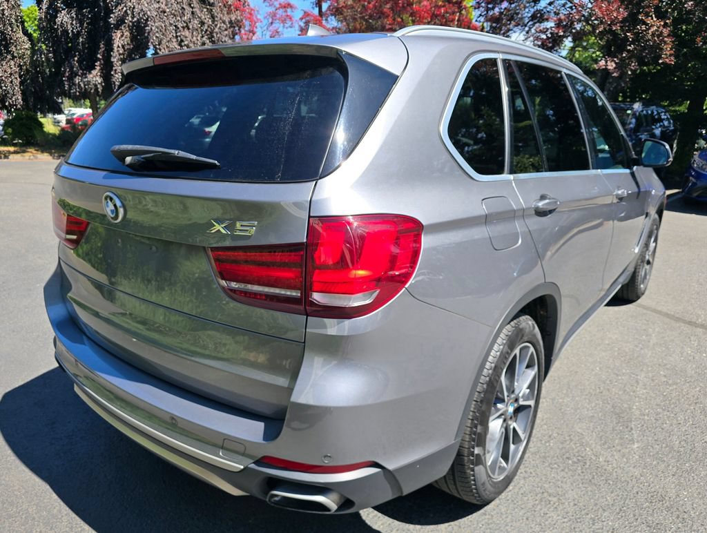 Used 2018 BMW X5 xDrive35i w/ Premium Package AWD/4WD image 3