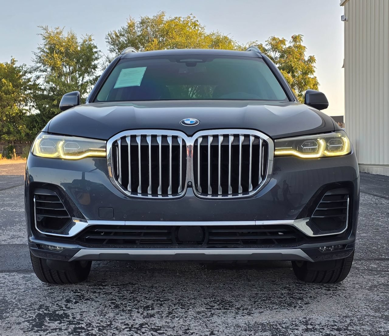 Used 2020 BMW X7 xDrive40i w/ Premium Package AWD/4WD image 2