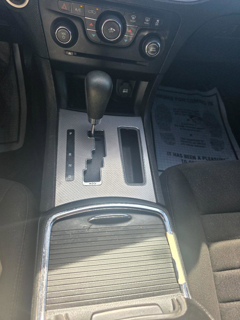 Used 2013 Dodge Charger SE w/ Sport Appearance Group image 16