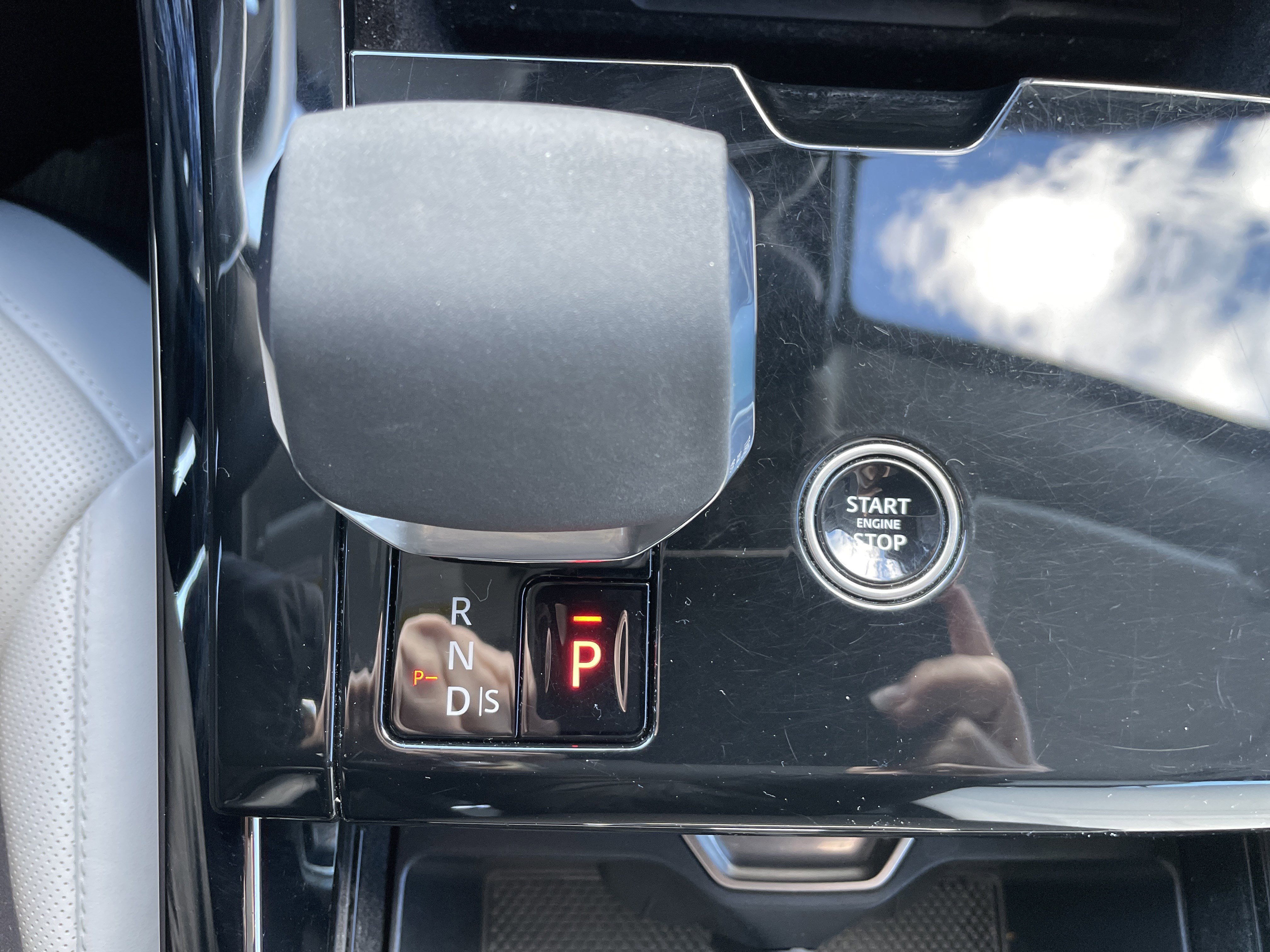 Used 2024 Land Rover Range Rover Sport Dynamic SE image 50