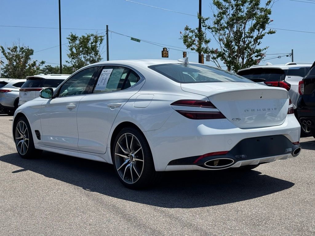 Used 2025 Genesis G70 2.5T image 10