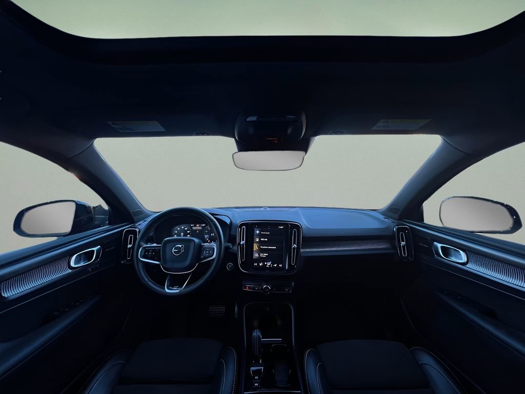 Used 2020 Volvo XC40 T5 R-Design image 26