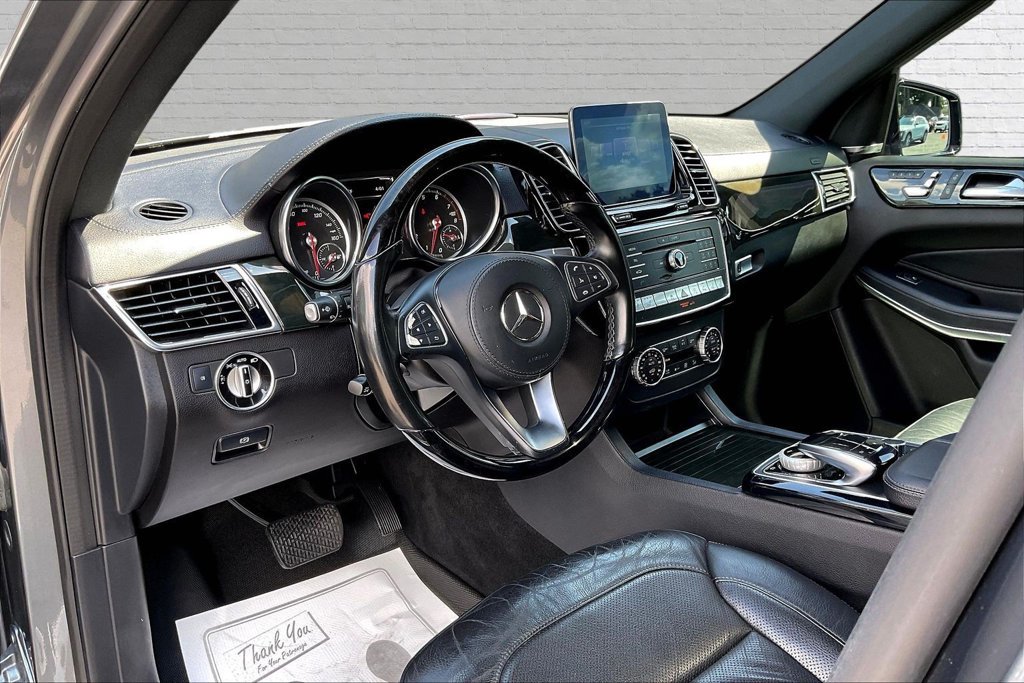 Used 2019 Mercedes-Benz GLS 550 4MATIC w/ Driver Assistance Package image 16