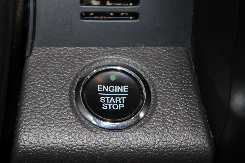 Used 2020 Ford Expedition Limited w/ Equipment Group 302A AWD/4WD image 28