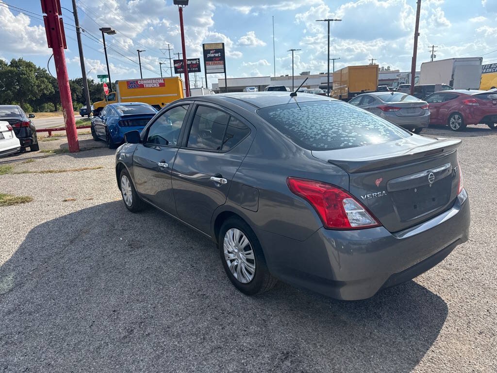 Used 2019 Nissan Versa SV FWD image 8