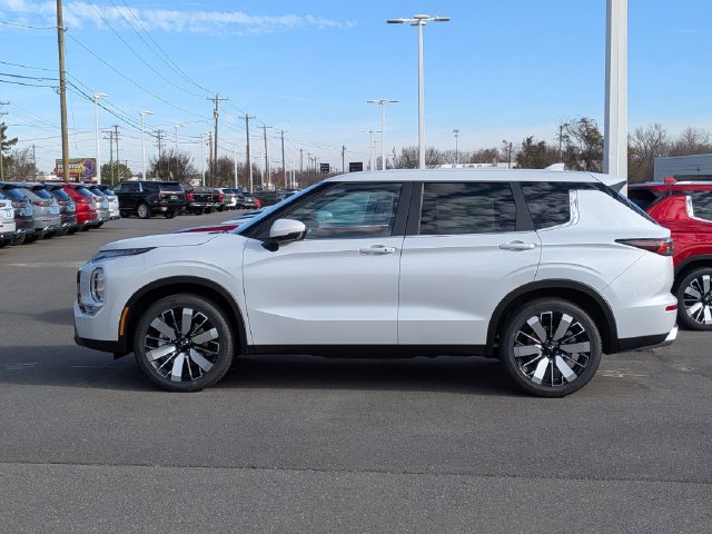 New 2026 Mitsubishi Outlander SE FWD image 5