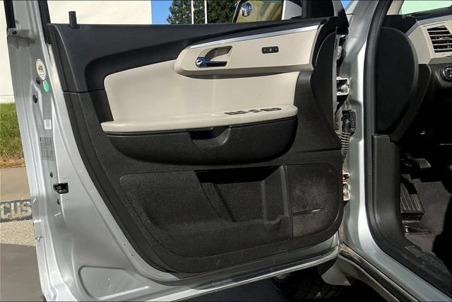 Used 2012 Chevrolet Traverse LTZ FWD image 21