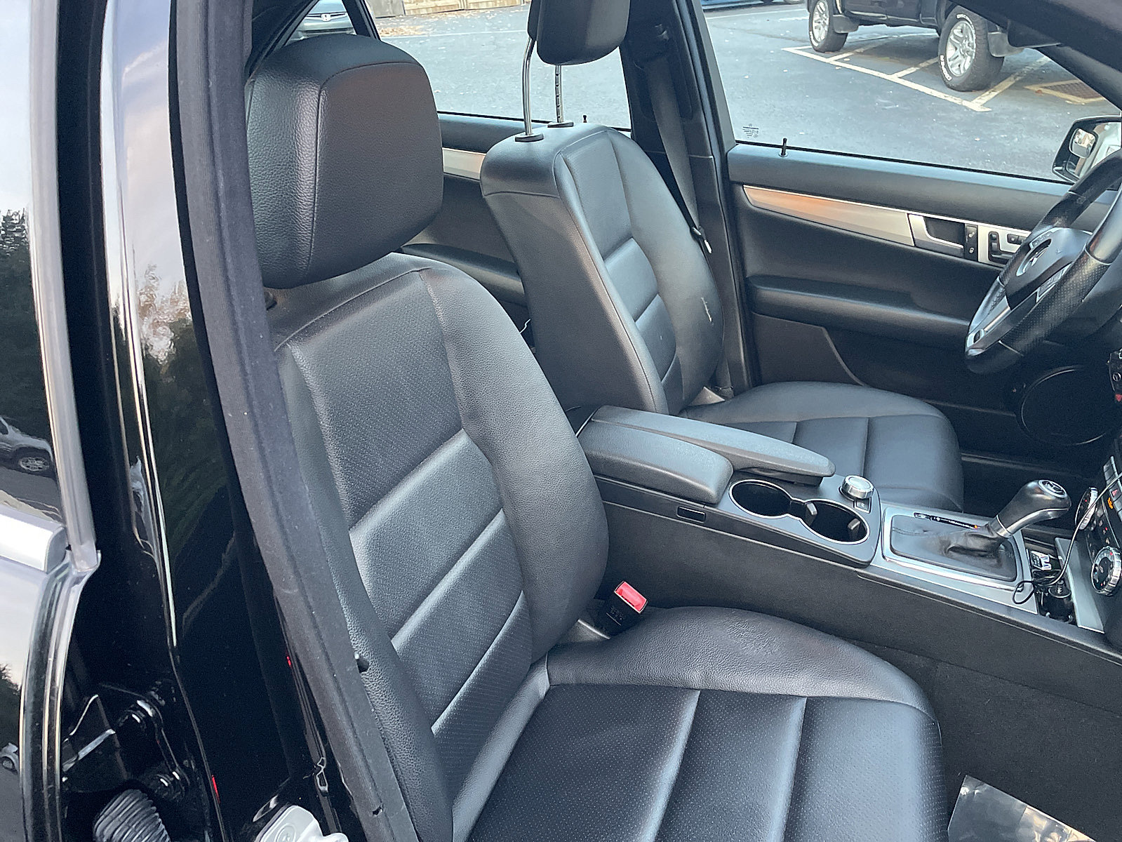 Used 2014 Mercedes-Benz C 300 4MATIC Sedan image 37