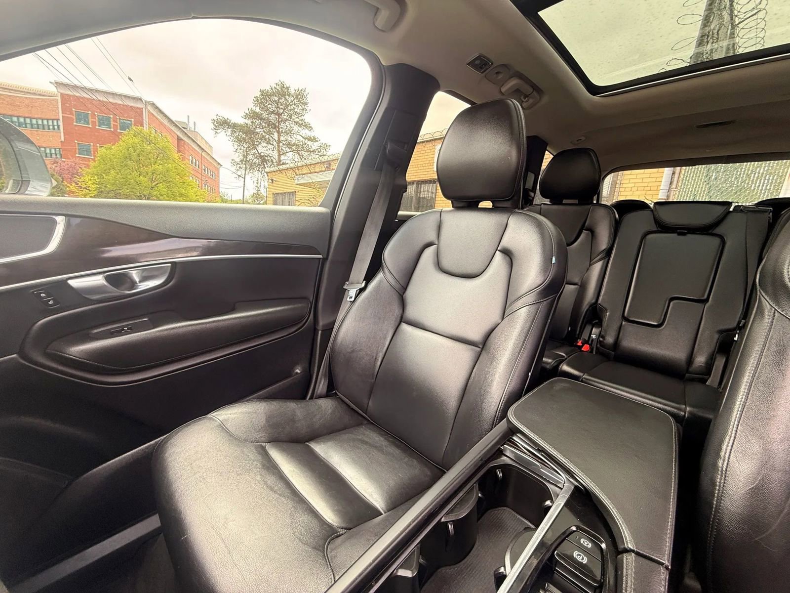 Used 2019 Volvo XC90 T5 Momentum AWD/4WD image 28