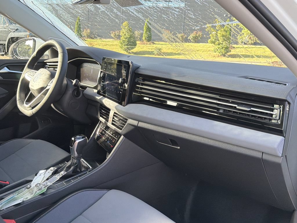 New 2026 Volkswagen Jetta SE FWD image 18