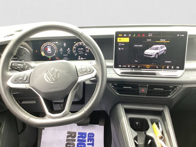 Used 2026 Volkswagen Tiguan SE AWD/4WD image 10