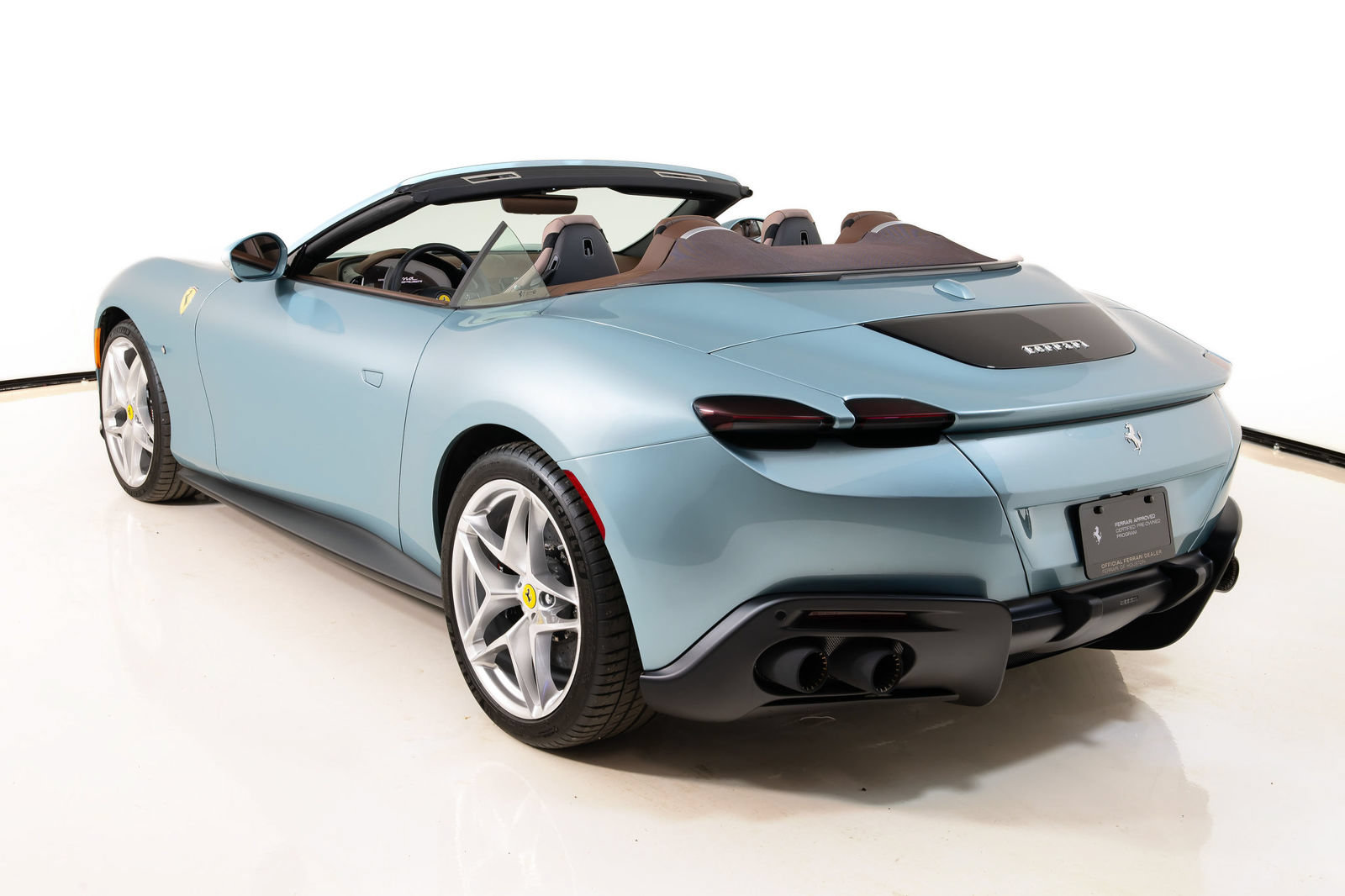 Certified 2025 Ferrari Roma Spider RWD image 2