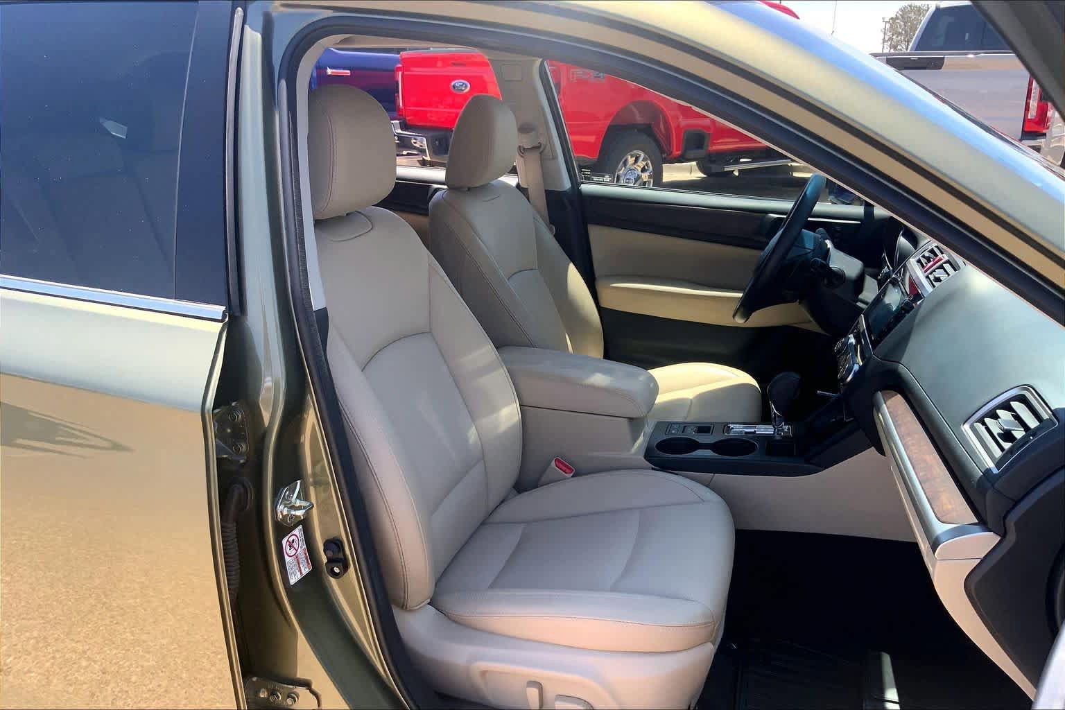 Used 2017 Subaru Outback 2.5i Limited AWD/4WD image 9