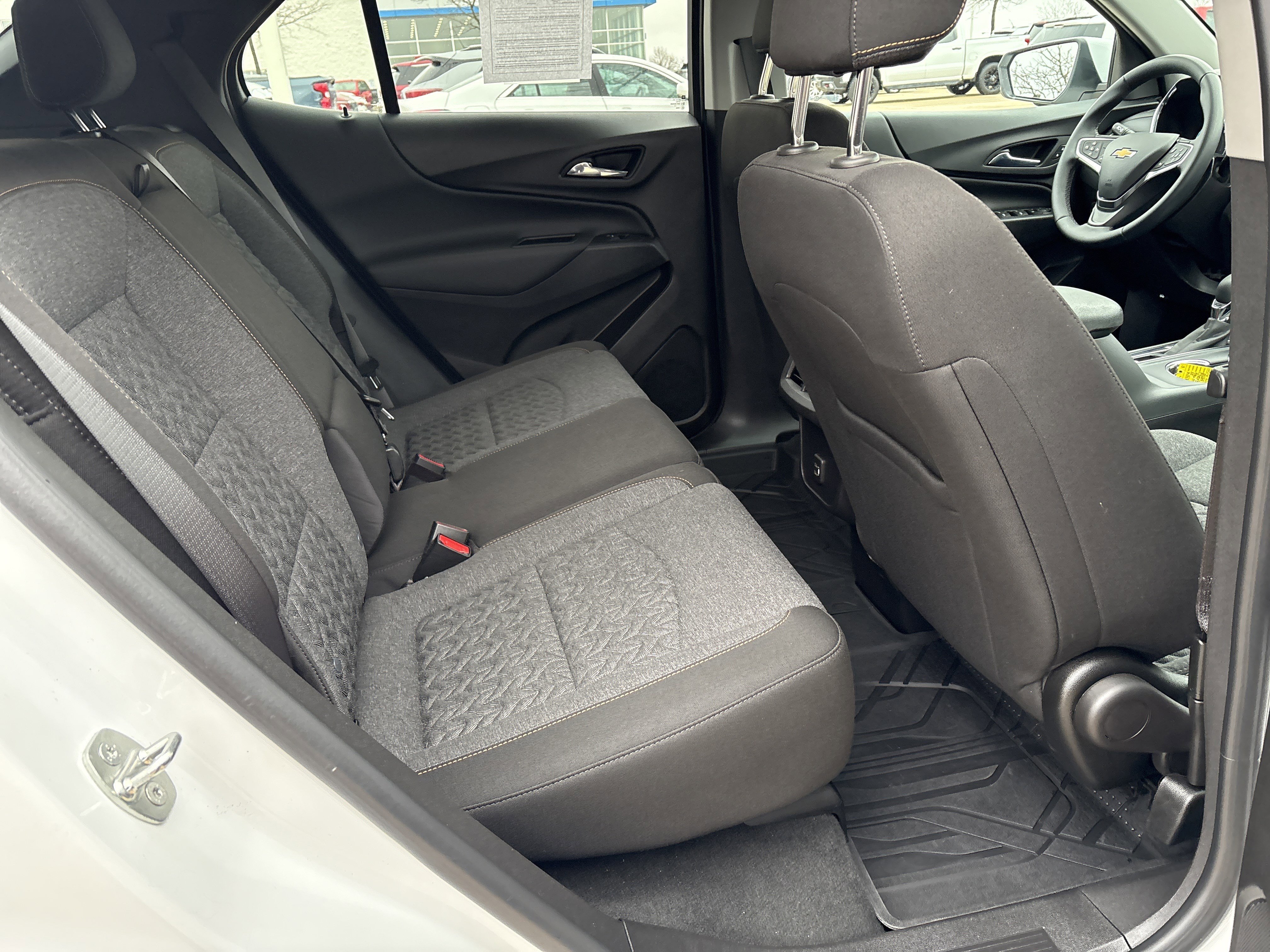 Used 2024 Chevrolet Equinox LT w/ LPO, Floor Liner Package FWD image 16