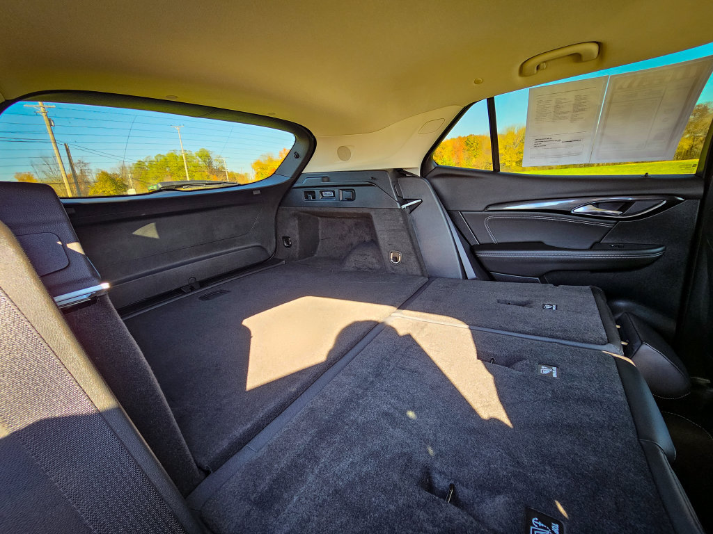 Used 2023 Buick Envision Essence AWD/4WD image 36