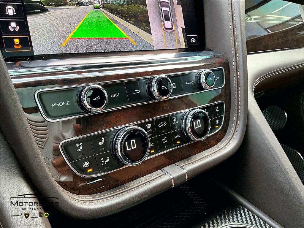 Used 2023 Bentley Bentayga Extended Wheelbase image 29
