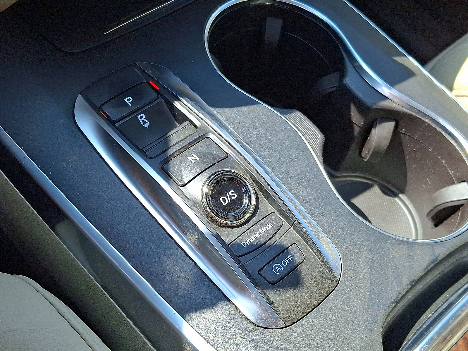 Used 2020 Acura MDX SH-AWD image 15