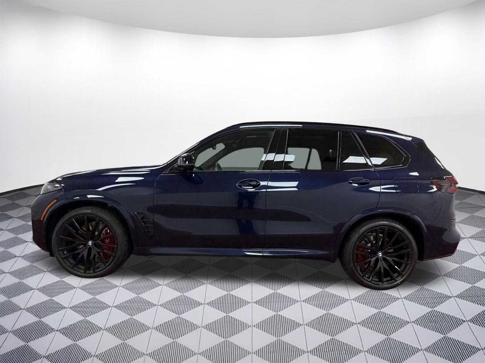 New 2026 BMW X5 M60i image 2