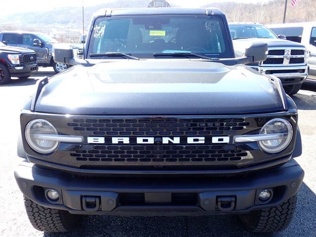 Used 2025 Ford Bronco Badlands image 8