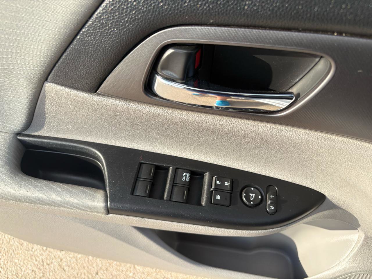 Used 2014 Honda Accord LX image 17