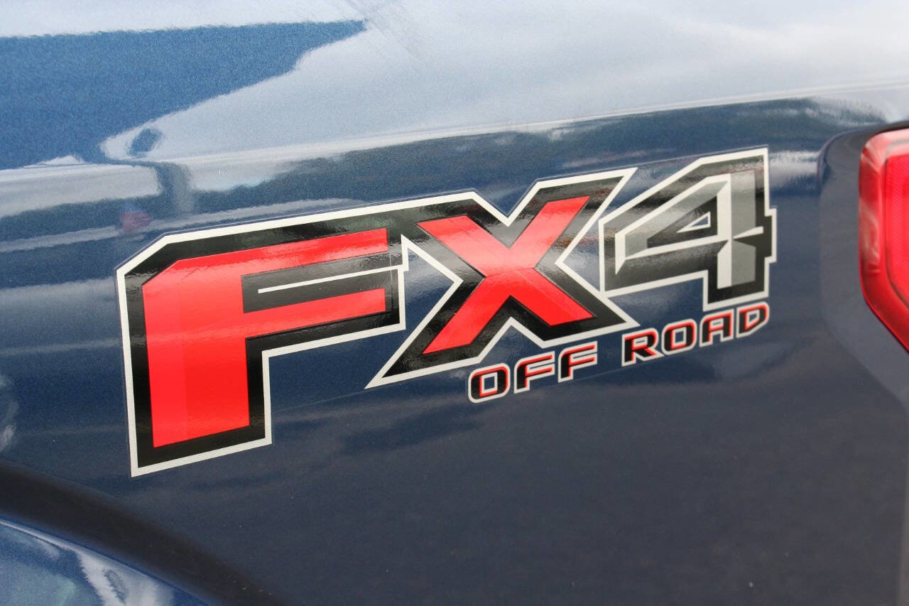 Used 2017 Ford F150 XLT w/ Equipment Group 302A Luxury image 32