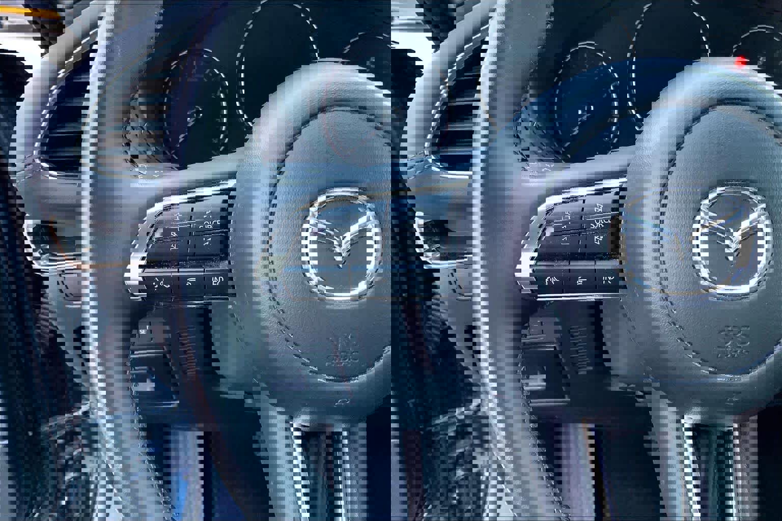 Used 2025 MAZDA MAZDA3 s image 19