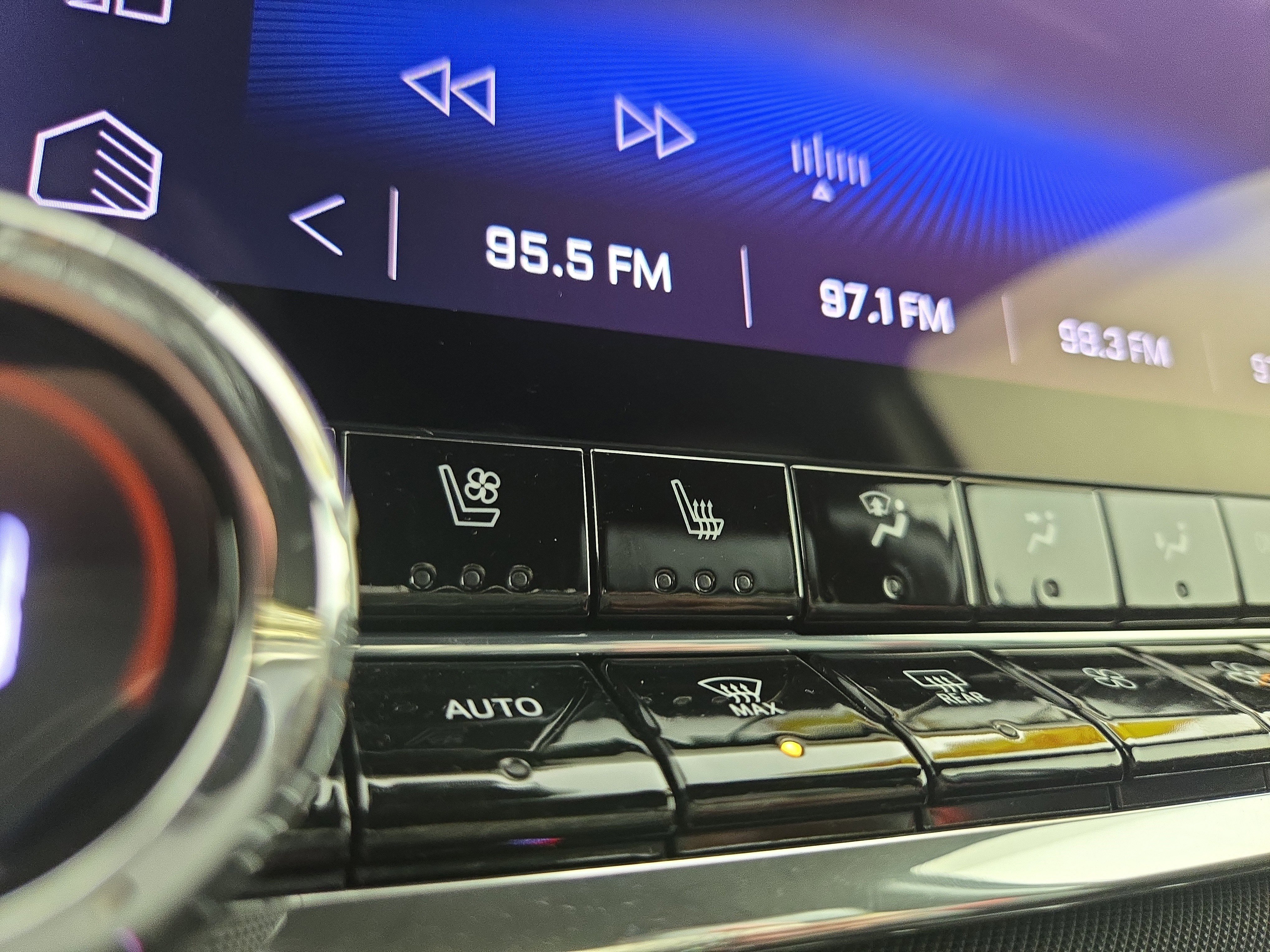 Certified 2024 Chevrolet Colorado Z71 w/ Z71 Convenience Package 2 image 27