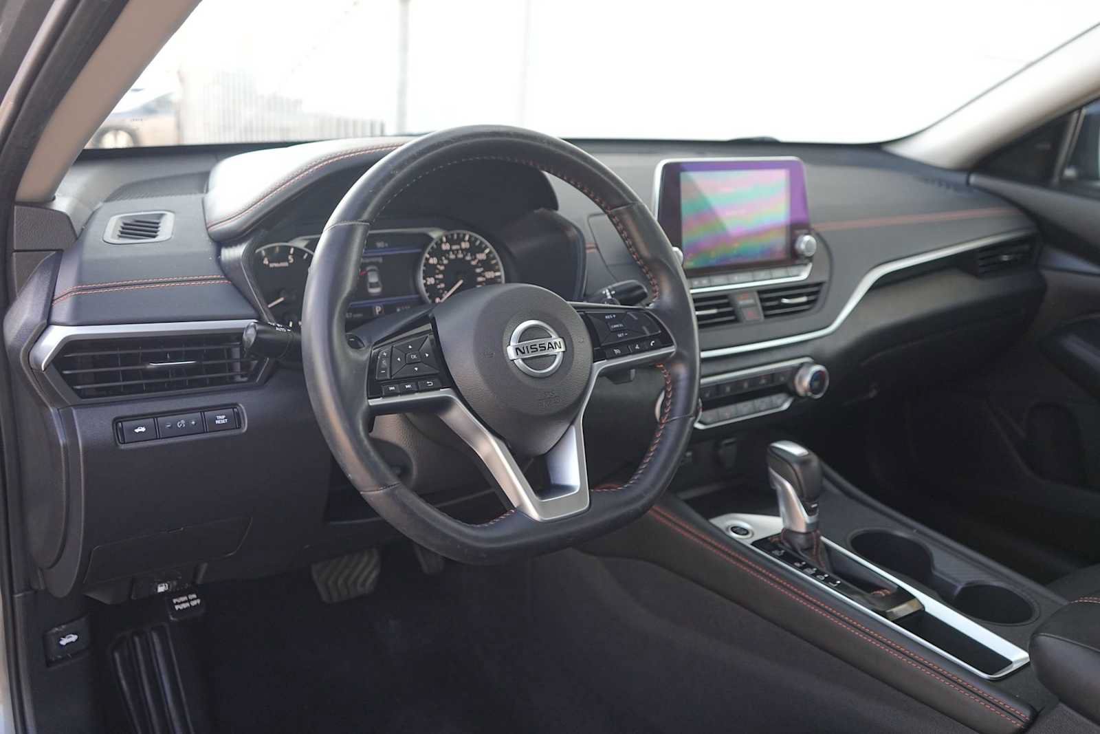 Used 2019 Nissan Altima 2.5 SR w/ SR Premium Package FWD image 2