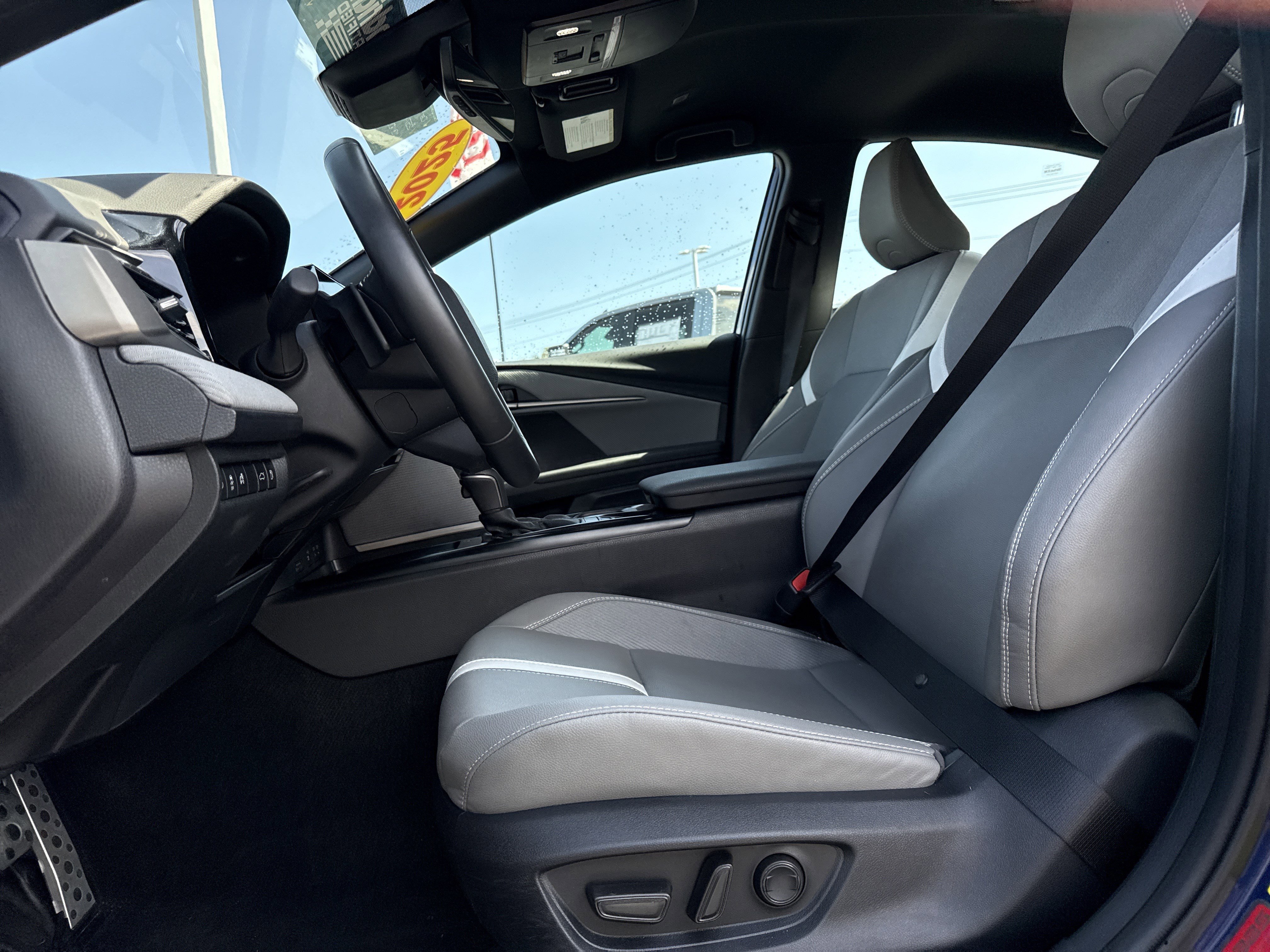 Used 2025 Toyota Camry SE w/ Multimedia Upgrade Package FWD image 15