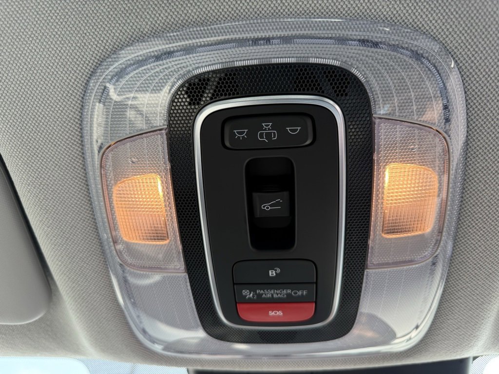 New 2025 Hyundai Elantra Limited image 21