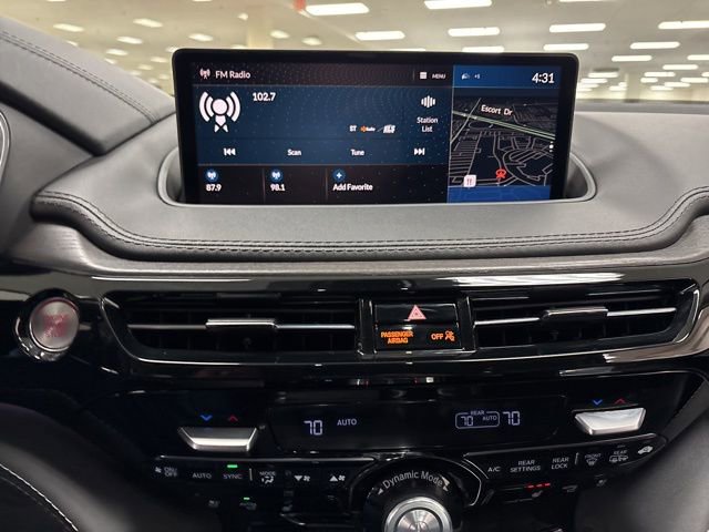 Used 2024 Acura MDX SH-AWD w/ Advance Package image 21