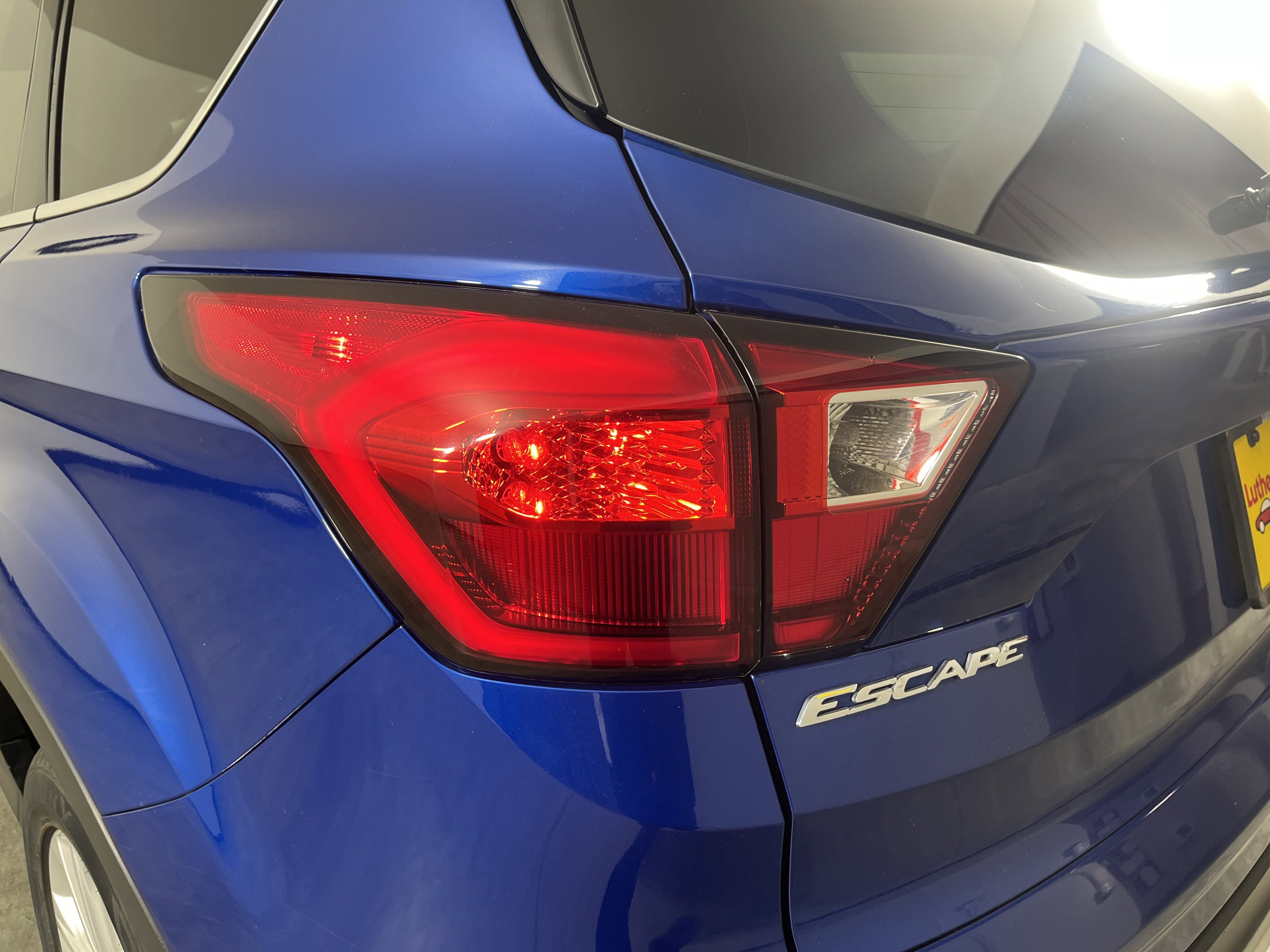 Used 2019 Ford Escape SE image 26