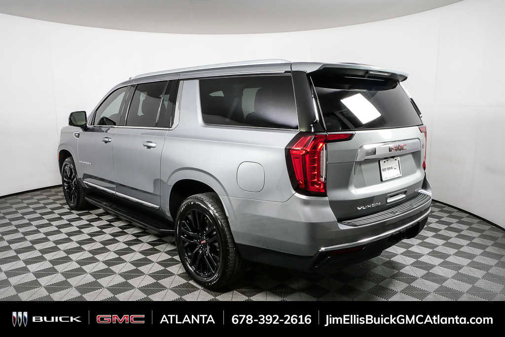 Used 2023 GMC Yukon XL SLT w/ SLT Premium Package image 29