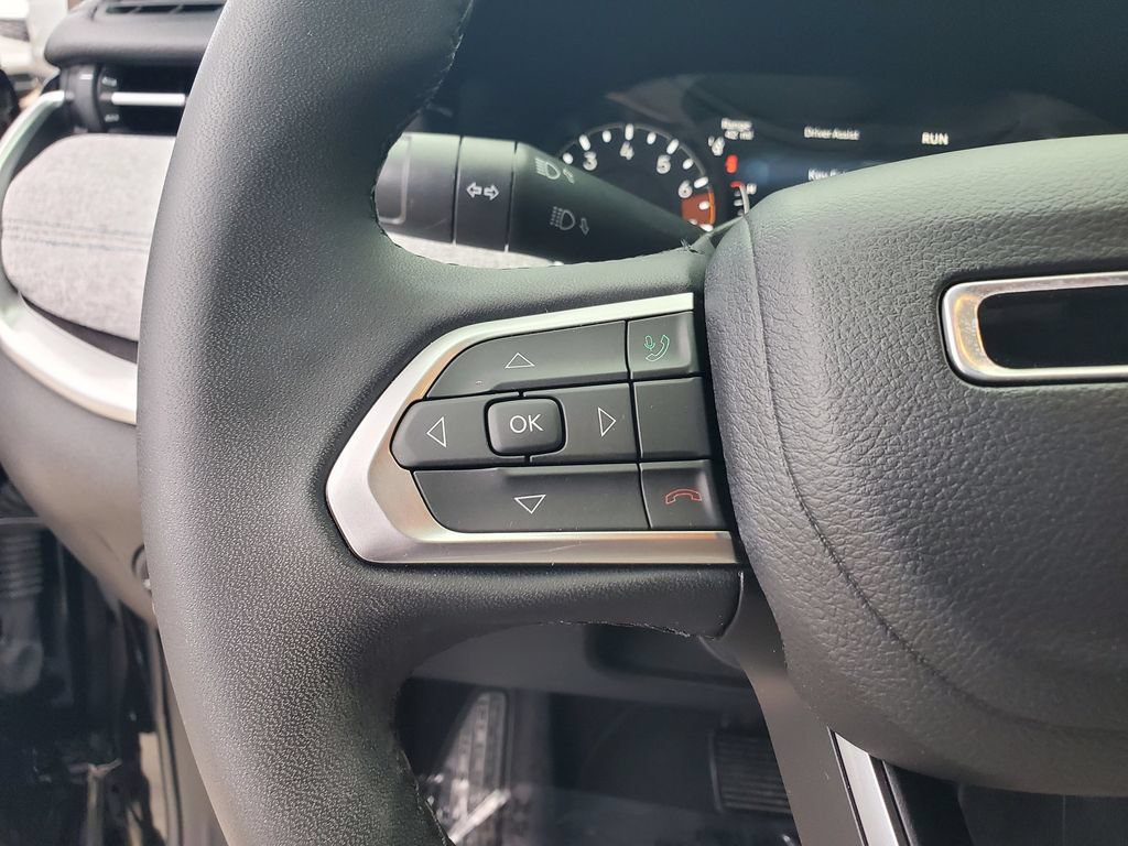 Used 2023 Jeep Compass Latitude AWD/4WD image 22