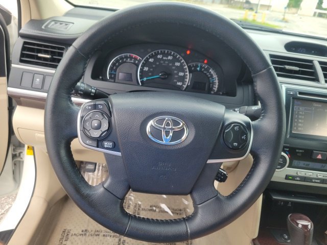 Used 2014 Toyota Camry XLE FWD image 23