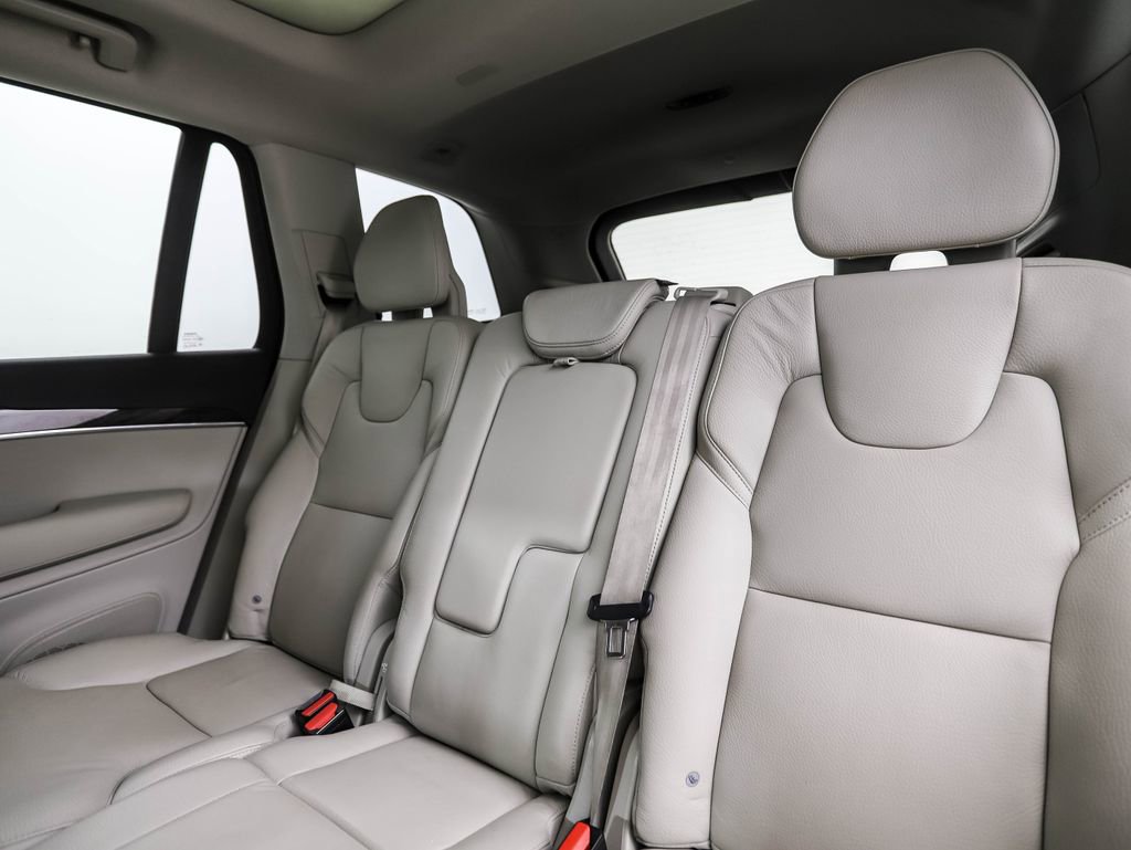 Used 2019 Volvo XC90 T6 Momentum w/ Advanced Package image 23