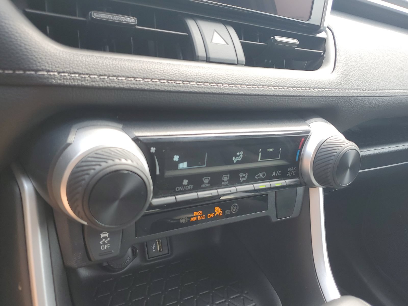 Certified 2023 Toyota RAV4 LE FWD image 26