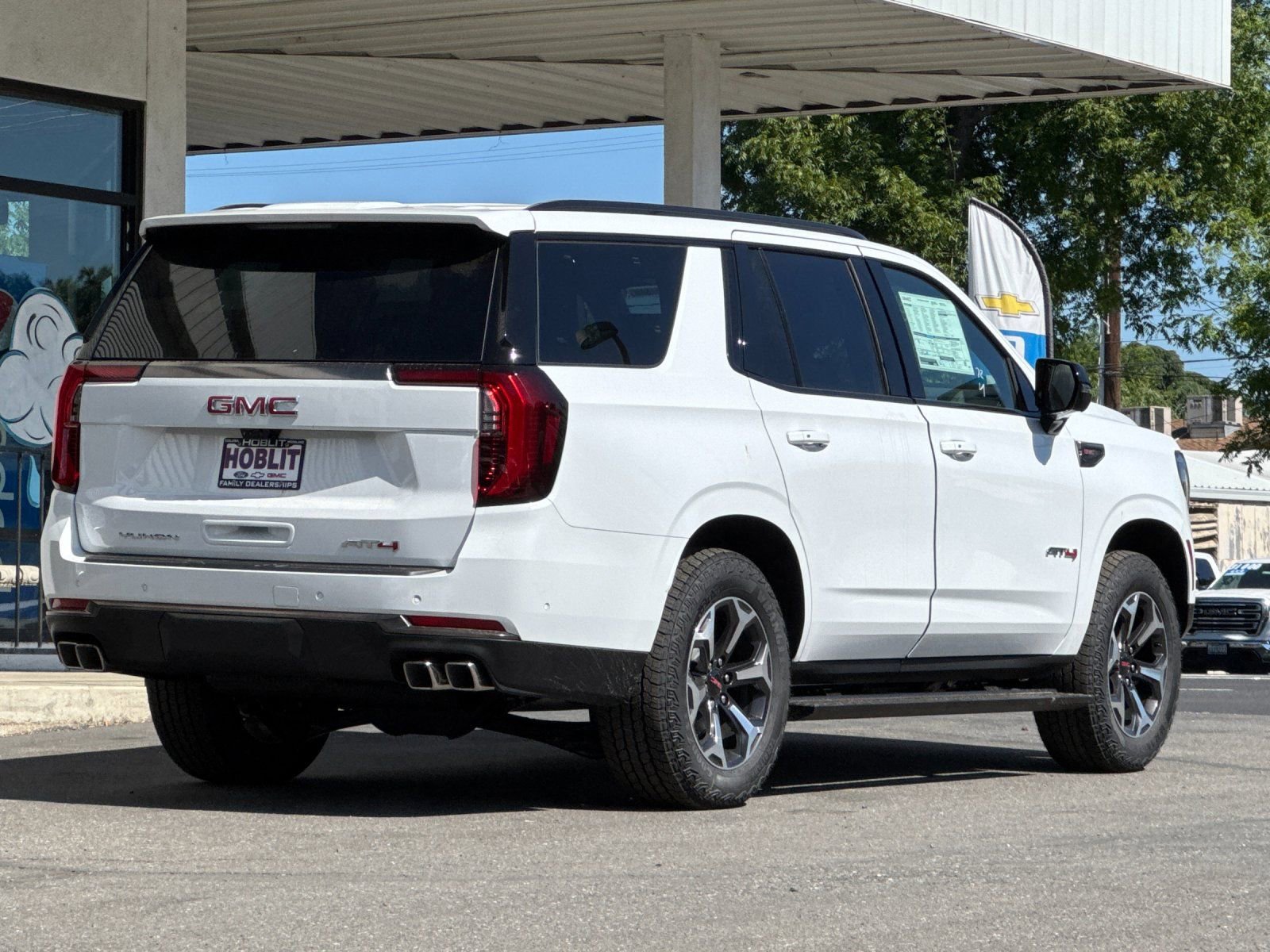 New 2026 GMC Yukon AT4 Ultimate AWD/4WD image 3