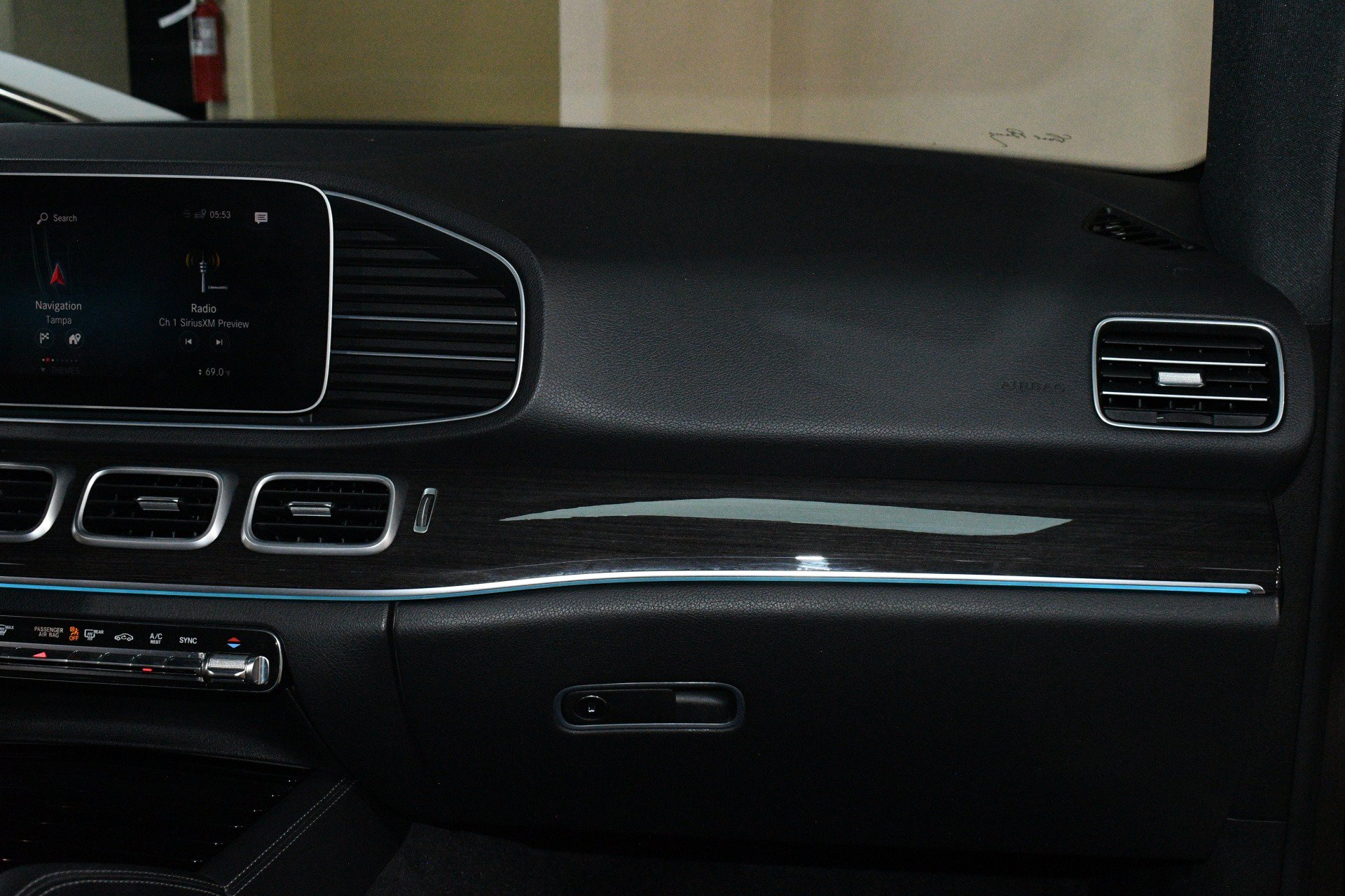 Used 2020 Mercedes-Benz GLE 350 4MATIC image 28
