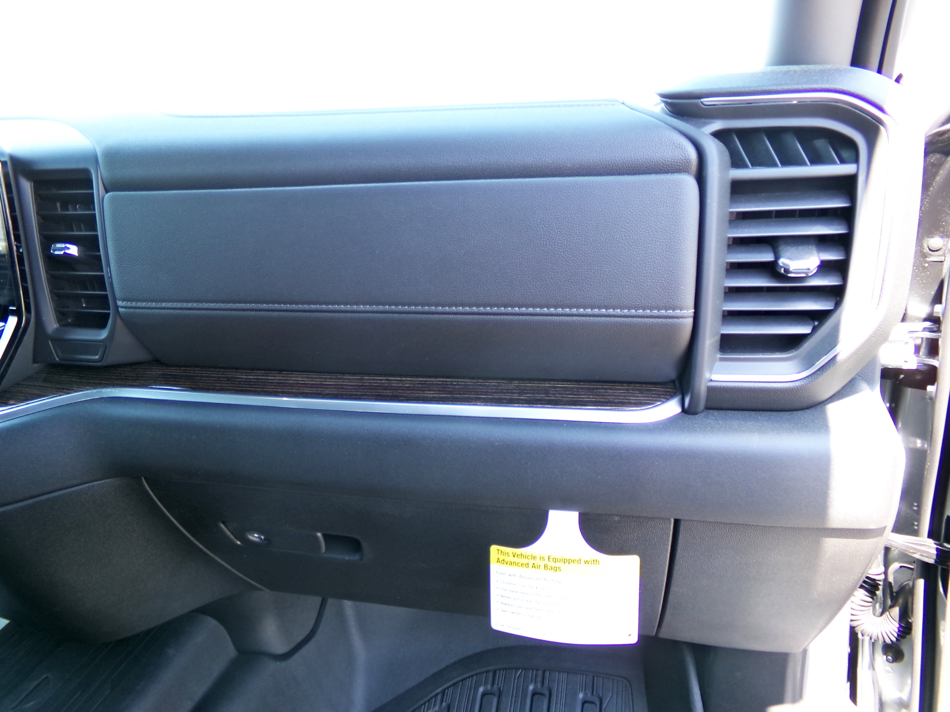 New 2026 GMC Sierra 1500 SLE w/ X31 Off-Road Package image 16