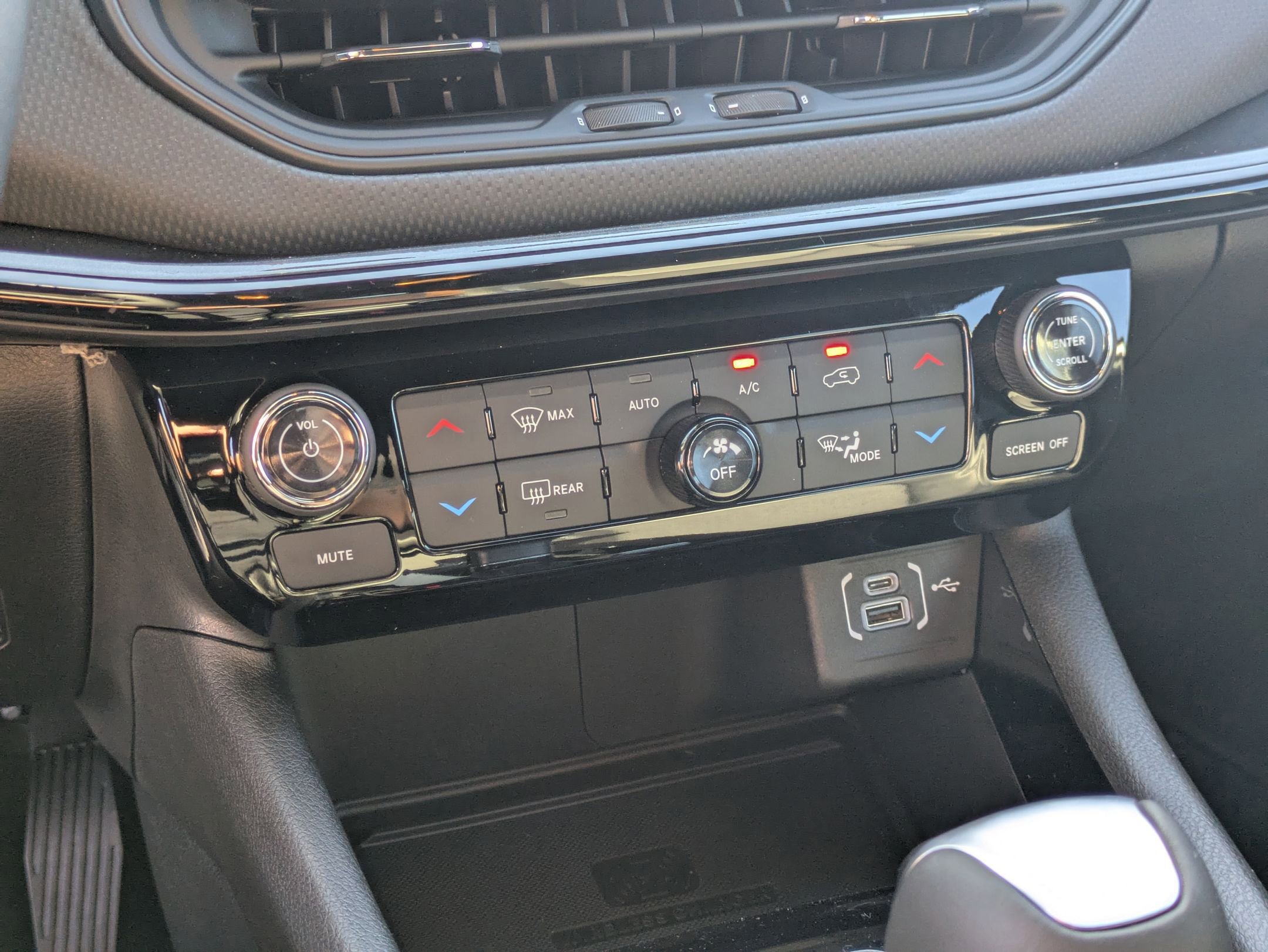 New 2026 Jeep Compass Latitude image 20