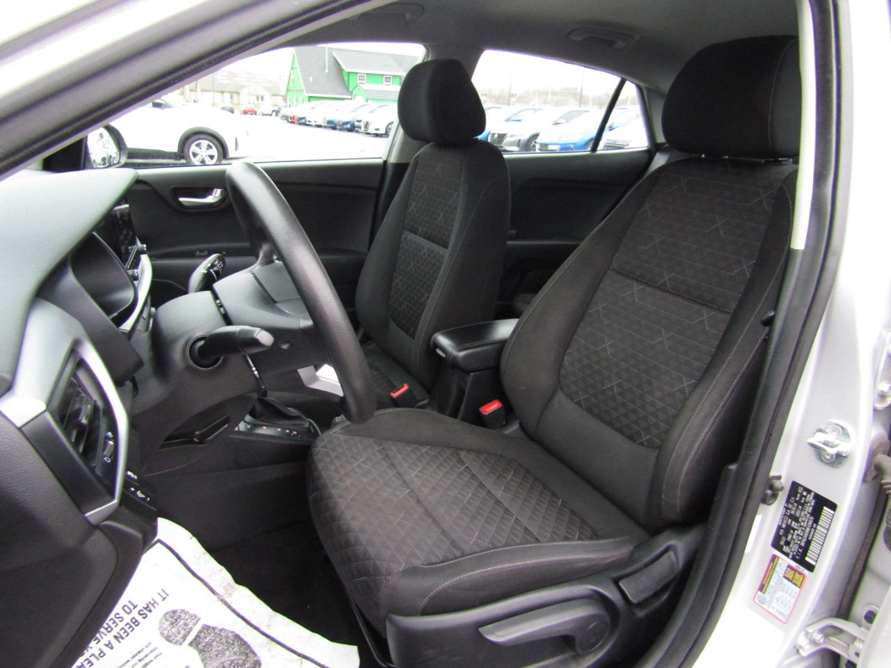 Used 2022 Kia Rio S image 17