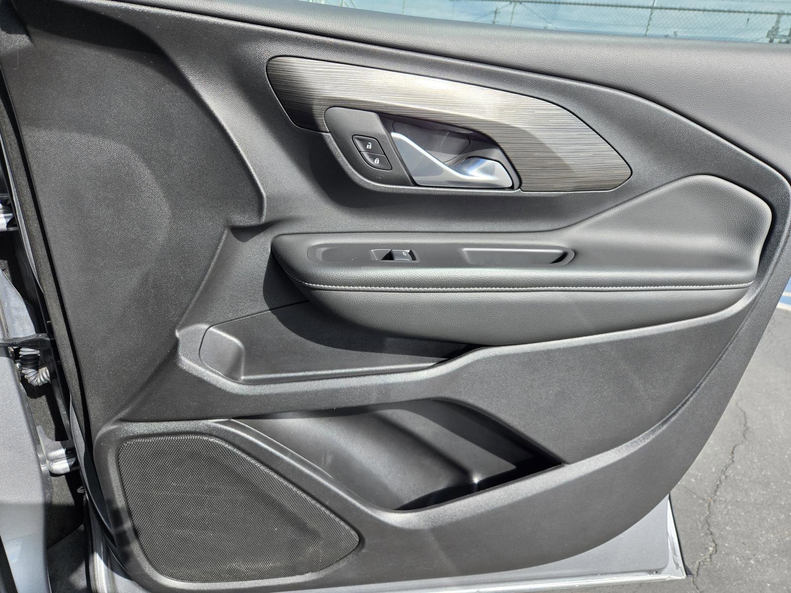 Used 2024 GMC Terrain SLE image 33