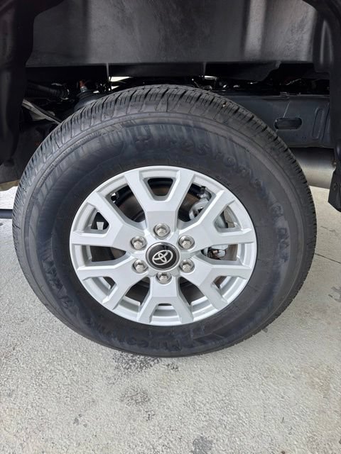 Used 2026 Toyota Tacoma SR5 RWD image 8